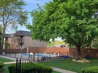1711 E Forteen Mile Rd UNIT B, Birmingham, MI 48009