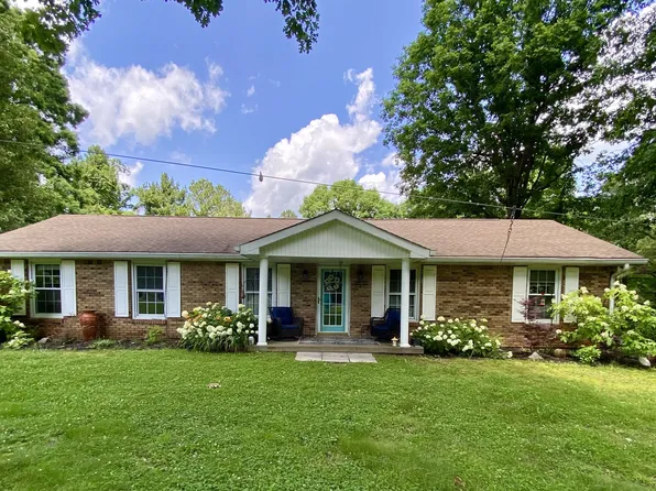 1390 Dogwood Dr, Erin, TN 37061