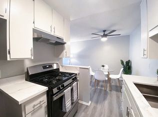 Arrive on the Hill, Thousand Oaks, CA 91360