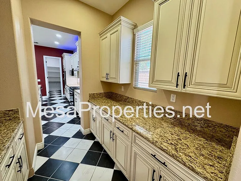28610 Strauss Ln — Photo 18