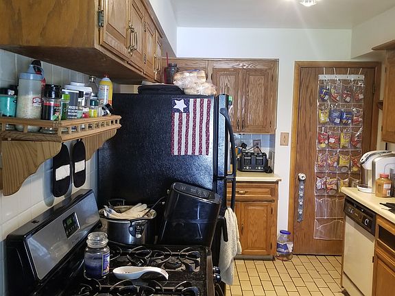 4th image of 420 E Lincoln Ave