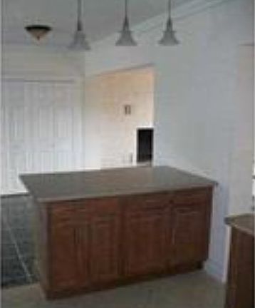 5th image of 499 W Melrose Cir