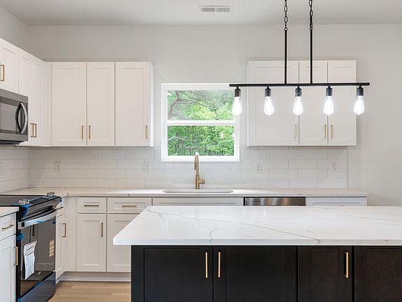 2nd image of 7659 Cloverdell Dr