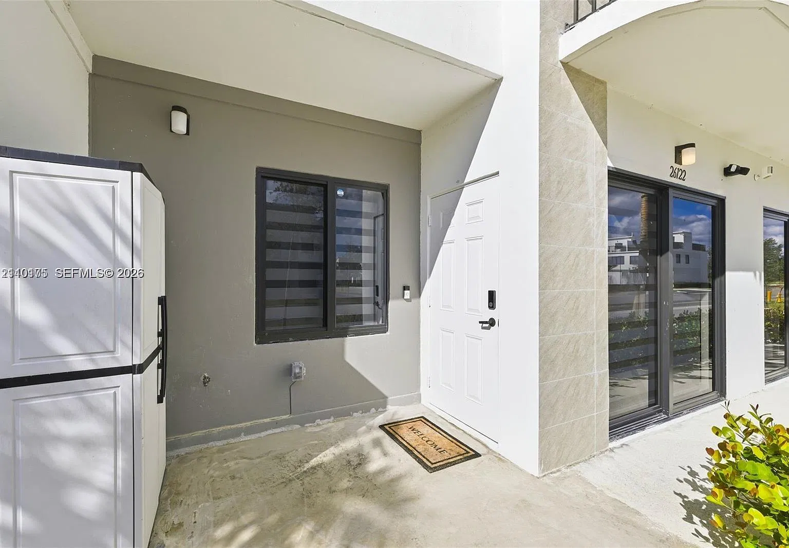 4 bed, 3.5 bath, 1398 sqft, $2,950 — Photo 3