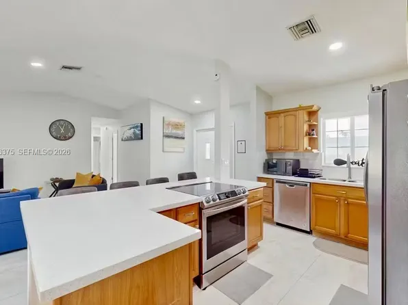 8331 NW 44th Ct, Fort Lauderdale, FL 33351