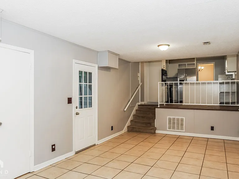 11313 Mountaincrest Dr SE — Photo 7