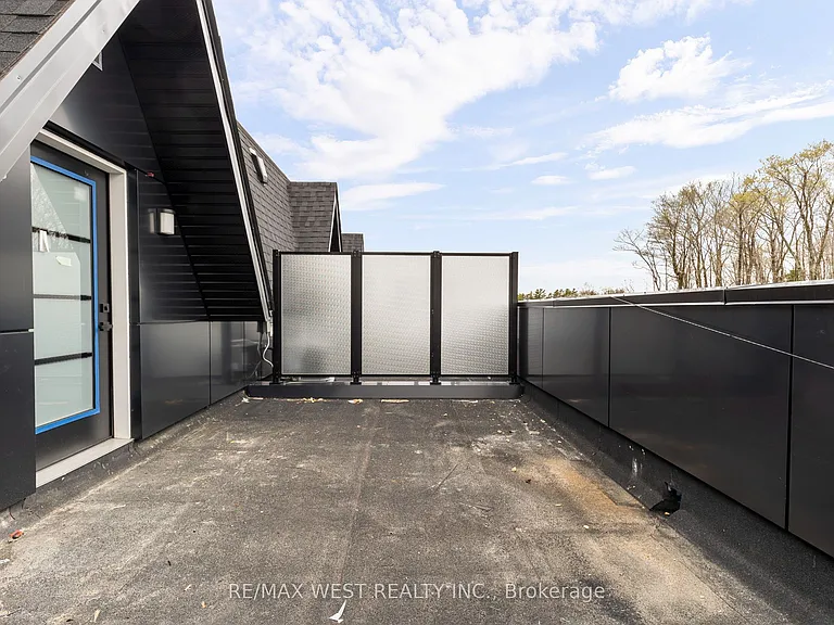 119 Town Line Rd E #D208 — Photo 34