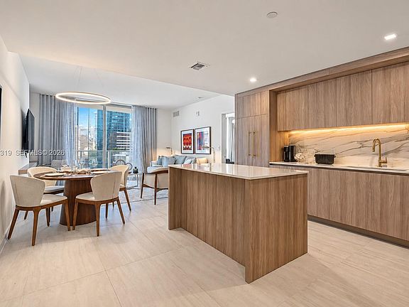 4th image of 77 SE 5th St #1801