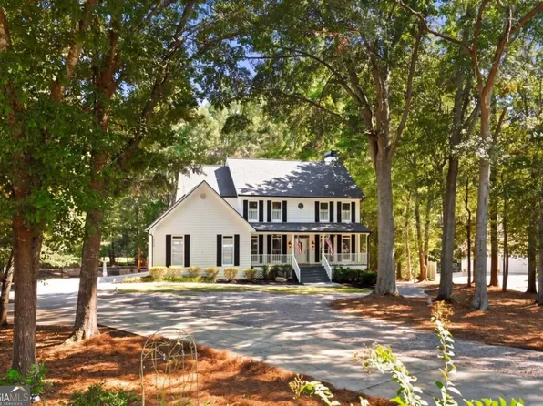3256 Fieldcrest Rd, Loganville, GA 30052