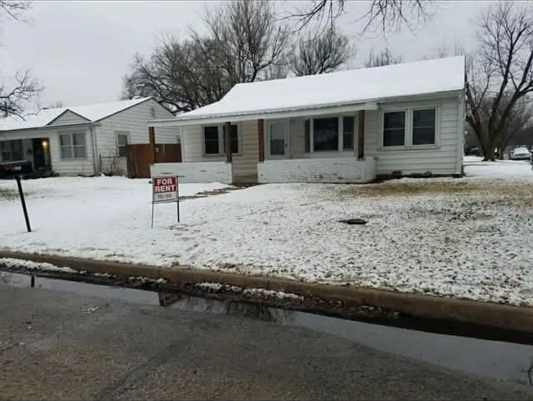 3 bed, 1432 sqft, $1,200 — Photo 1
