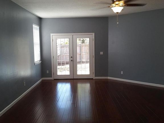 5th image of 8342 Copperfield Cir W