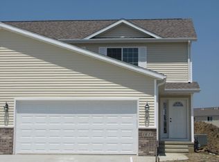 1029 Amelia Dr Unit 4, Cedar Falls, IA 50613