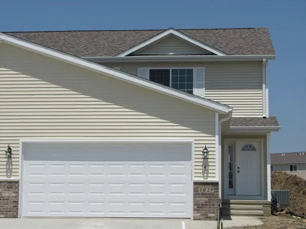 1029 Amelia Dr Unit 4, Cedar Falls, IA 50613