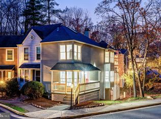 2180 Whisperwood Glen Ln, Reston, VA 20191