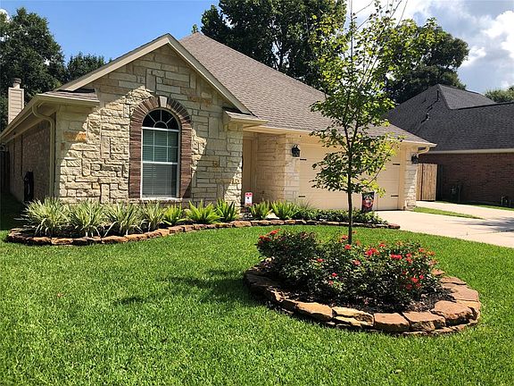 4th image of 2926 Lake Breeze Ln