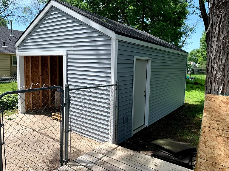 New 1 stall garage