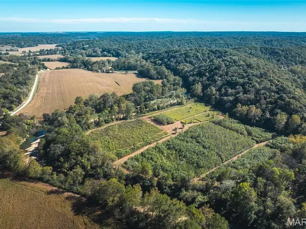 Hunting Club Rd, Jerseyville, IL 62052