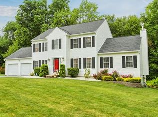 8 Bramble Hill Rd, Methuen, MA 01844