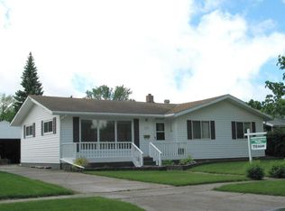 511 23rd Ave S, Grand Forks, ND 58201