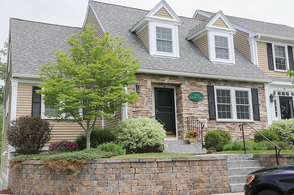 1st image of 7 Sawyer Ln #A