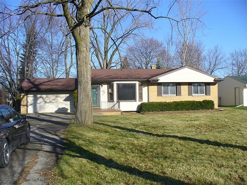 2313 Ross St, Grand Blanc, MI 48439 Zillow