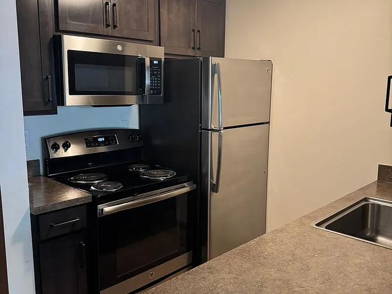 Fairmont Terrace — Photo 3