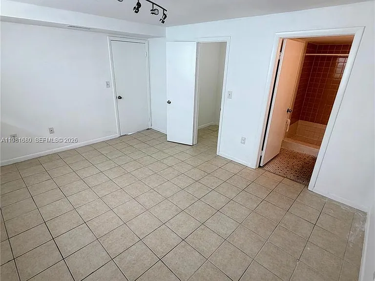 2001 Bay Dr #204 — Photo 9