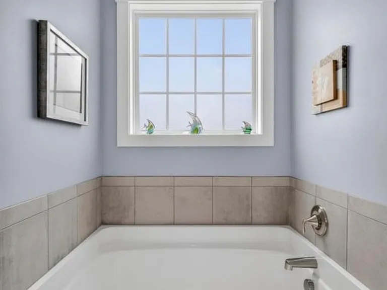 2024 Blue Spruce Dr — Photo 12