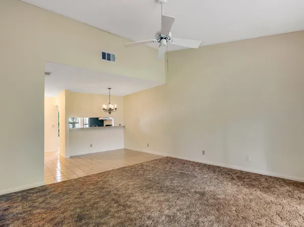 202 Palmetto Court, Jupiter, FL 33458
