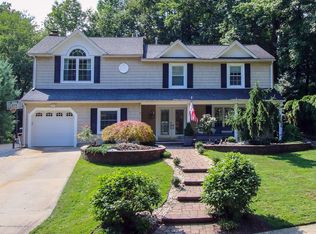 4 Heath Pkwy, Middletown, NJ 07748