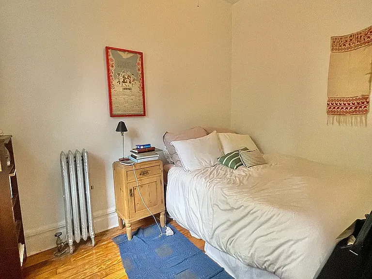 672 Park Pl #2R — Photo 15