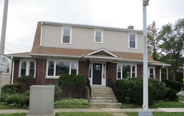 848 N Ridgeland Ave photo 1