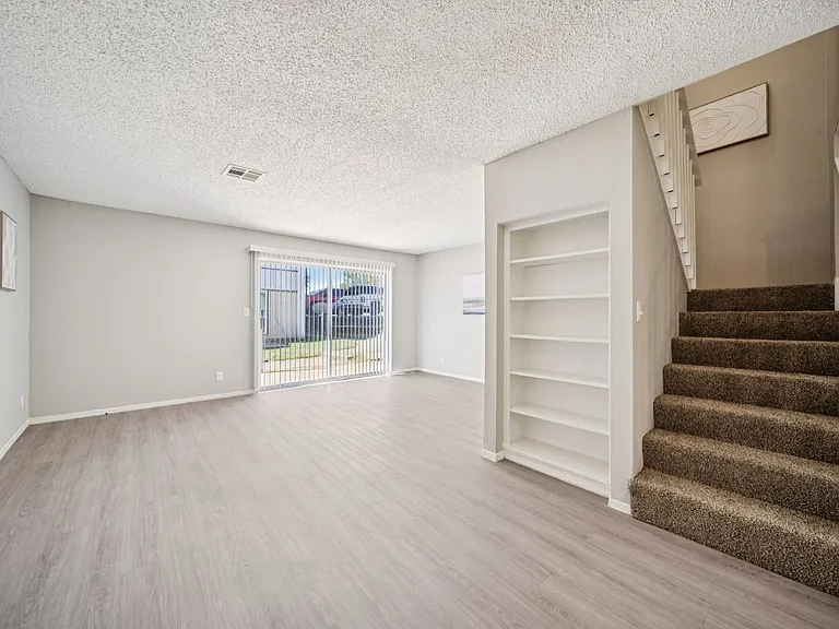 Cedar Park Apartments — Photo 19
