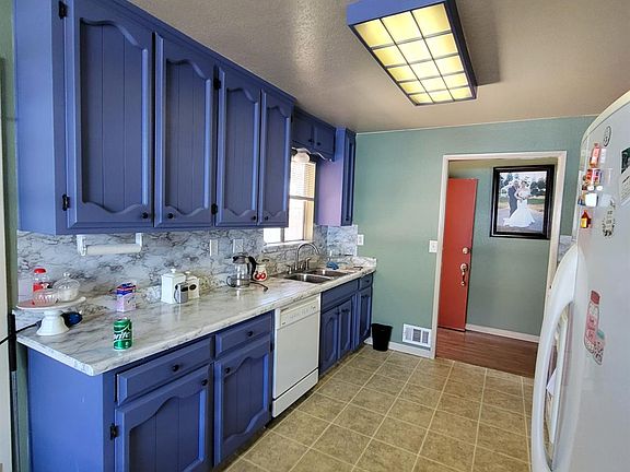4th image of 2909 Serramonte St