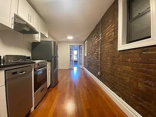 Rented by Bond New York | media 7