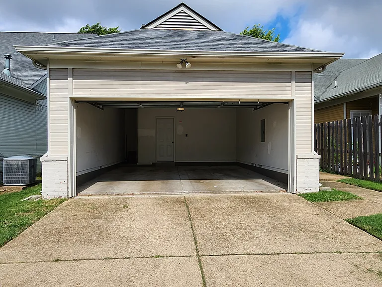 1292 Isle Bay Dr — Photo 10