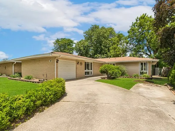 5460 Adeline Pl, Oak Forest, IL 60452