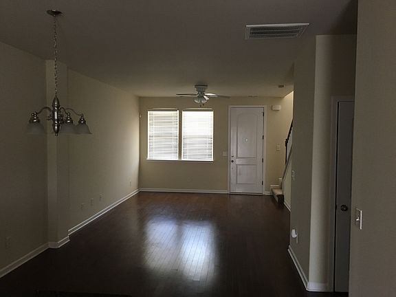 Livingroom with hardwood floors