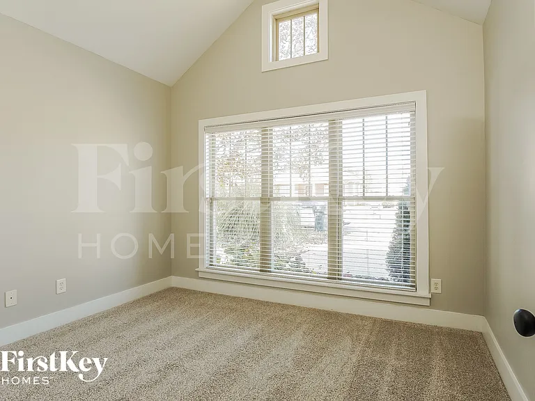 152 Moss Stone Ln — Photo 11
