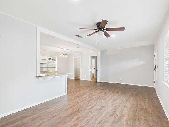 5th image of 207 Skylark Dr