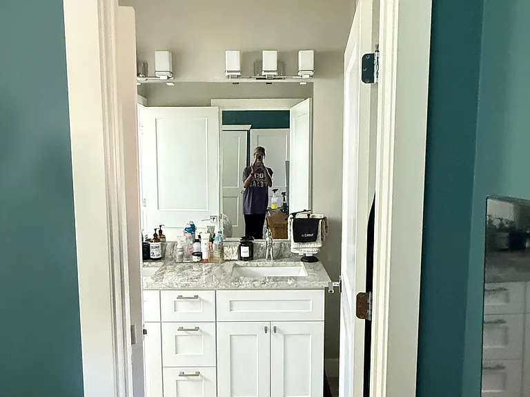 Master bedroom bathroom