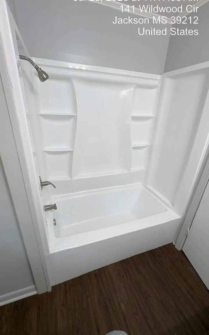 4 bed, 1.5 bath, 1411 sqft, $1,300 — Photo 3