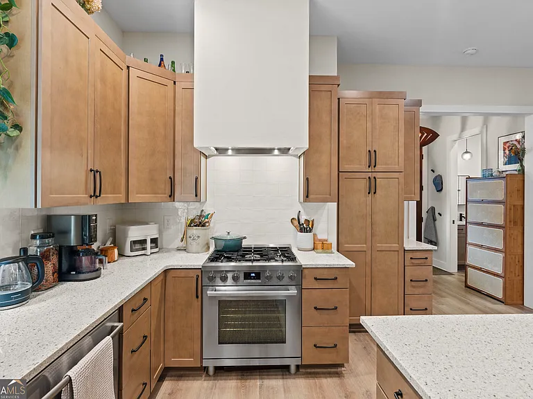 110 Arcadia Ave — Photo 19
