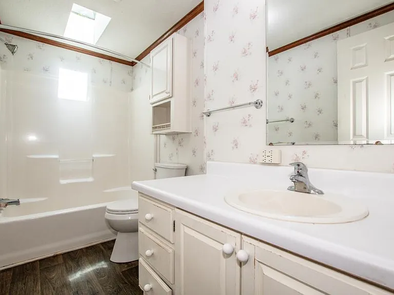 447 Kemp Rd — Photo 31