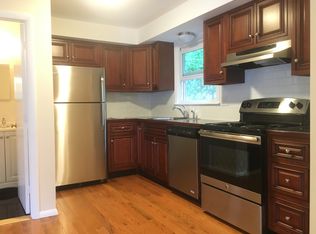 1027 Mammoth Rd, Manchester, NH 03104
