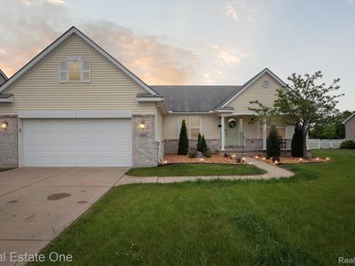 920 Plum Grove Dr, Monroe, MI, 48161