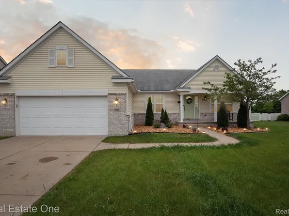 920 Plum Grove Dr, Monroe, MI 48161