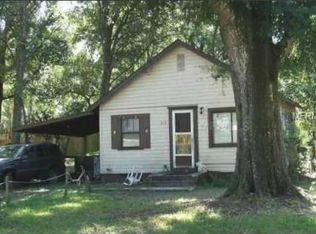 214 W Volusia Ave, Deland, FL 32720