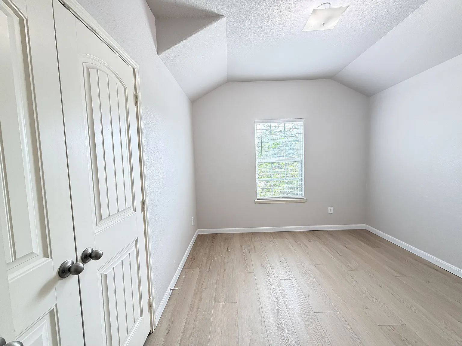 4505 Elderberry St — Photo 4
