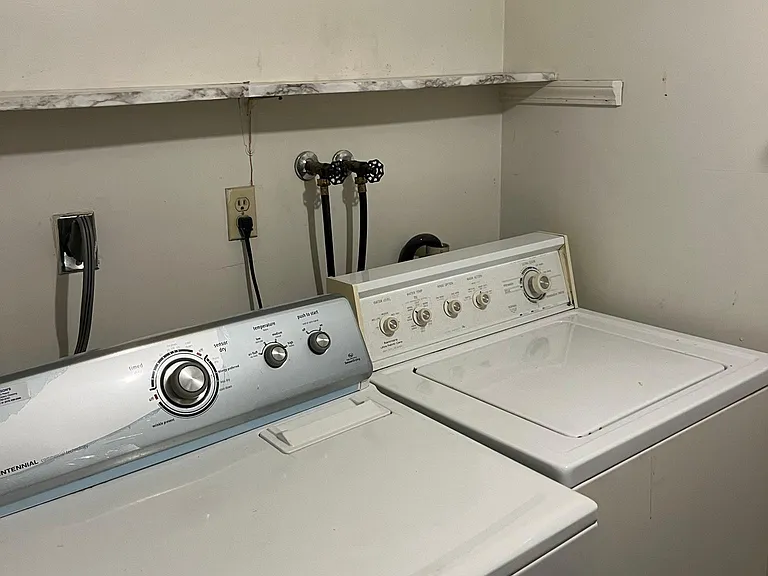 1115 W Lincoln Hwy — Photo 8